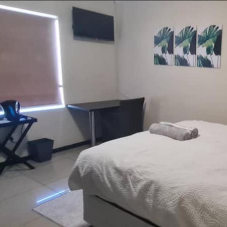 Carlo'S Boutique Guesthouse ウォルビスベイ エクステリア 写真
